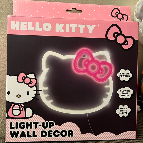 Hello Kitty Light-up Wall Decor - Picture 1 of 2